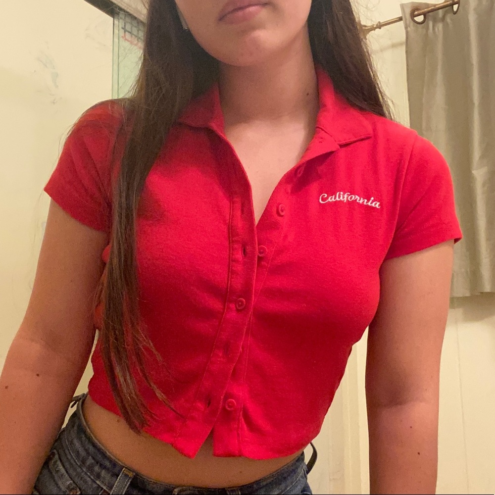 collared red button top❤️
